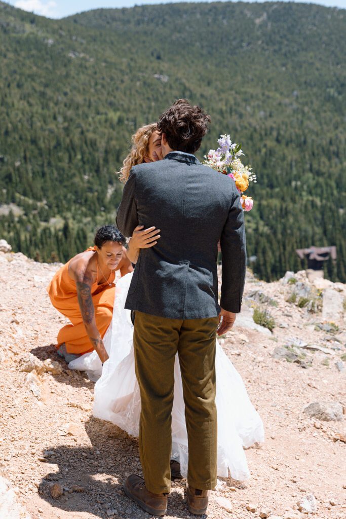 First look at hiking elopement in Colorado 